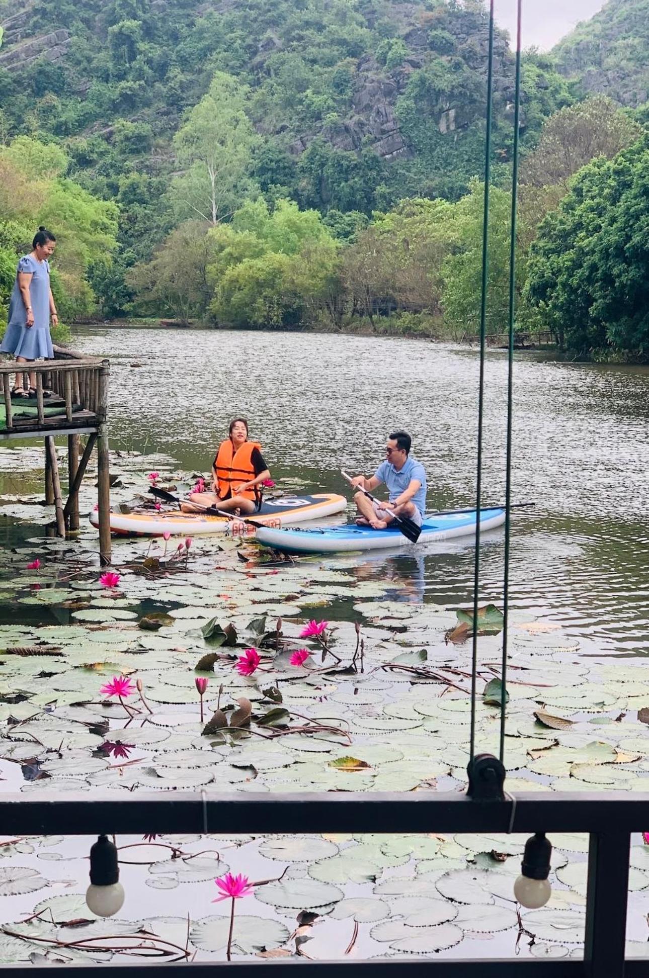 Hoanglong Riverside Homestay Ниньбинь Экстерьер фото
